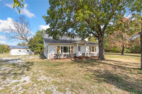 Photo of 8020 Orchard Point, Harrison, AR 72601 (MLS # 1362934)