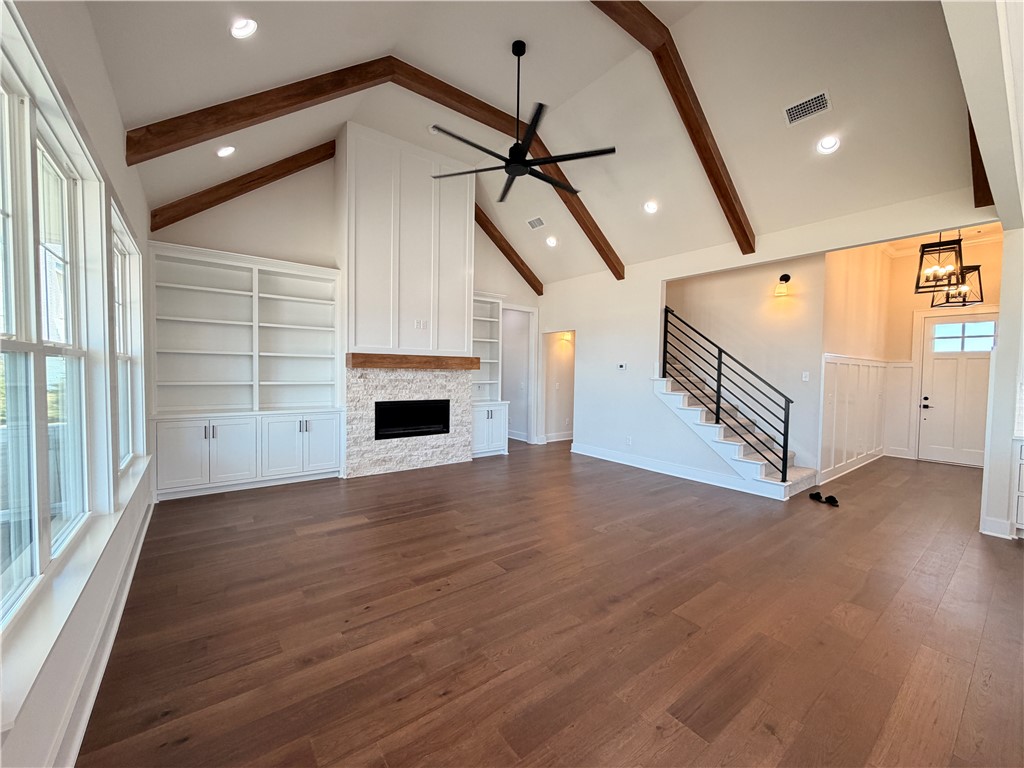 Crescent View - Residential