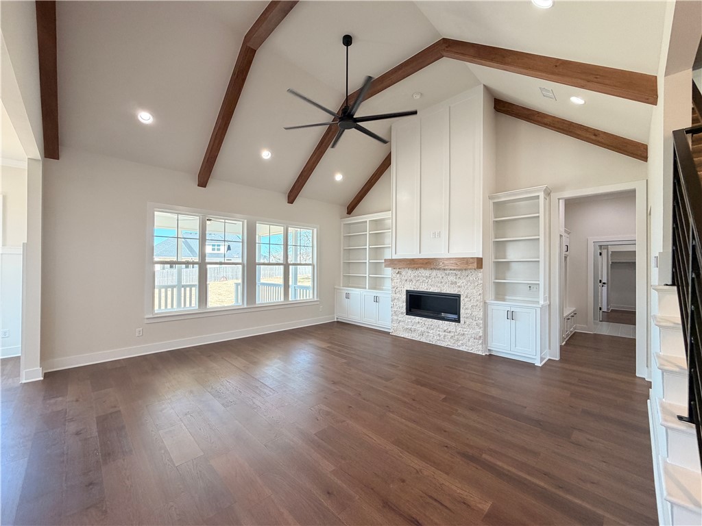 Crescent View - Residential