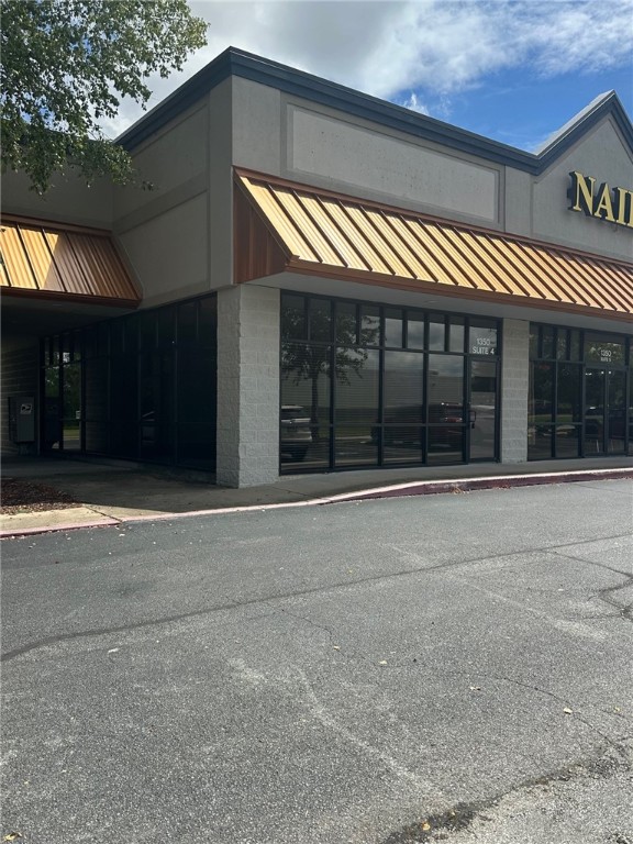 Market Square - Commercial Lease