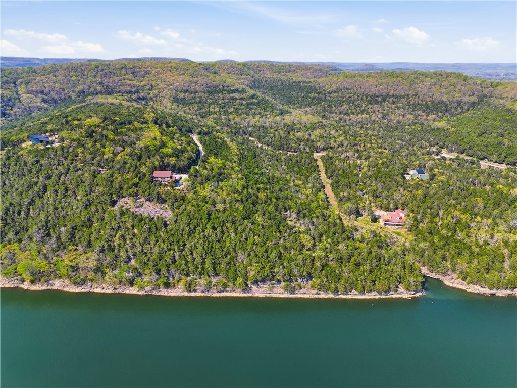OAKS LANDING ON TABLE ROCK LAKE - Land