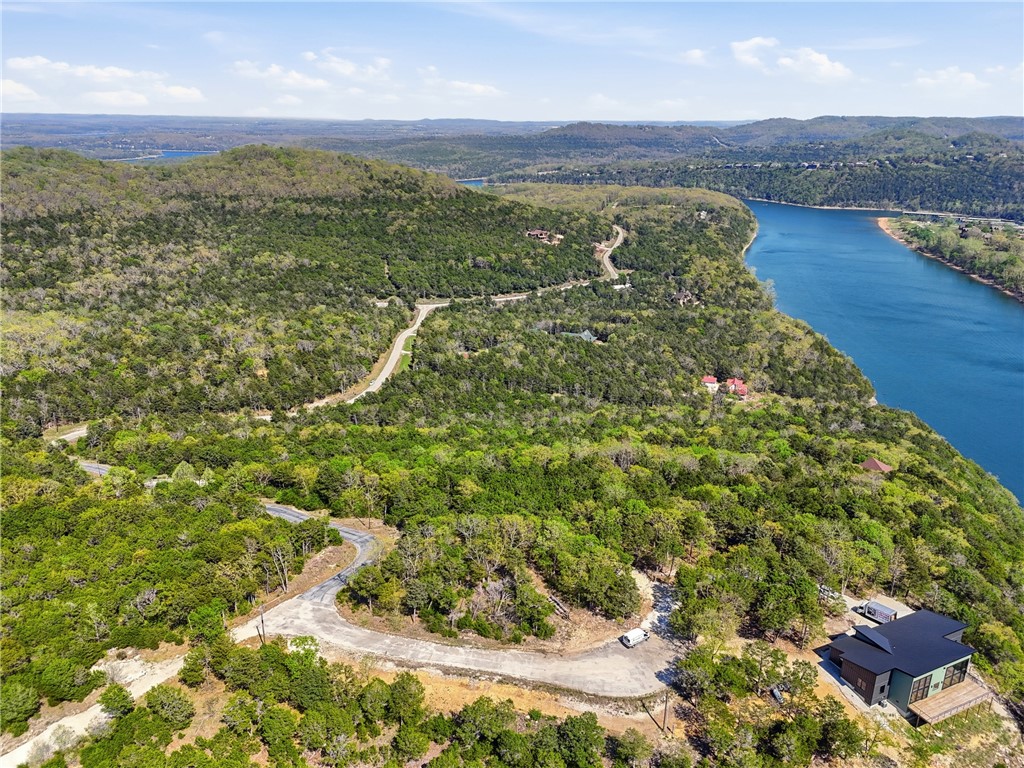OAKS LANDING ON TABLE ROCK LAKE - Land
