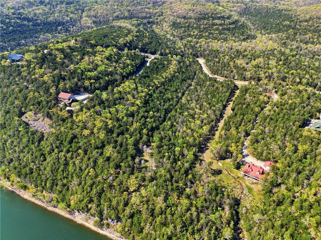 OAKS LANDING ON TABLE ROCK LAKE - Land