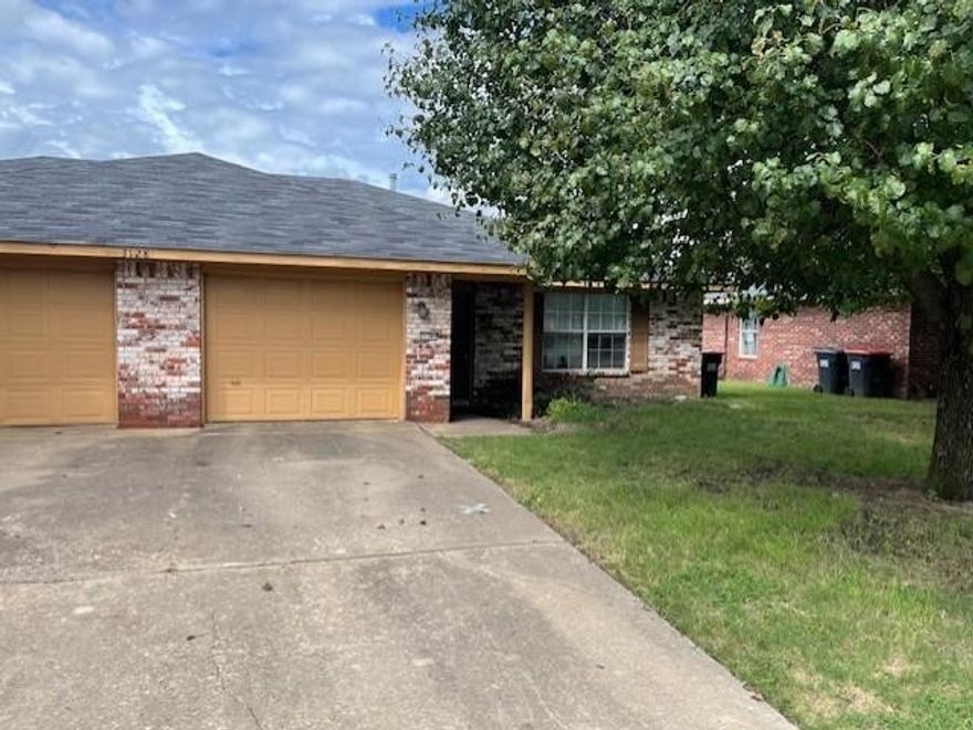 MLS DATA ENTRY ONLY - LEASE RENEWAL