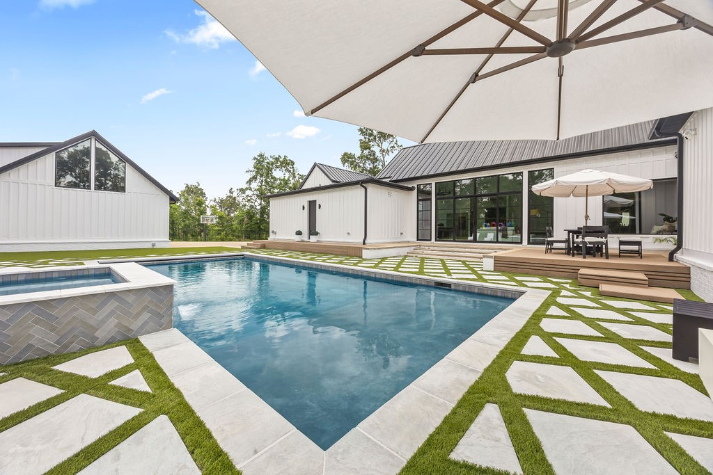 Copper Ridge Sub Little Flock - Residential