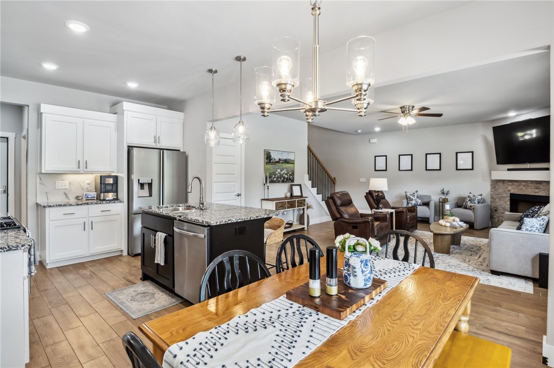 Rustic Flats Sub Gentry - Residential