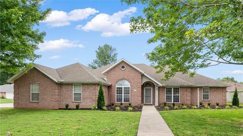 Single Family Residence in Bentonville AR 506 Steele Drive.jpg