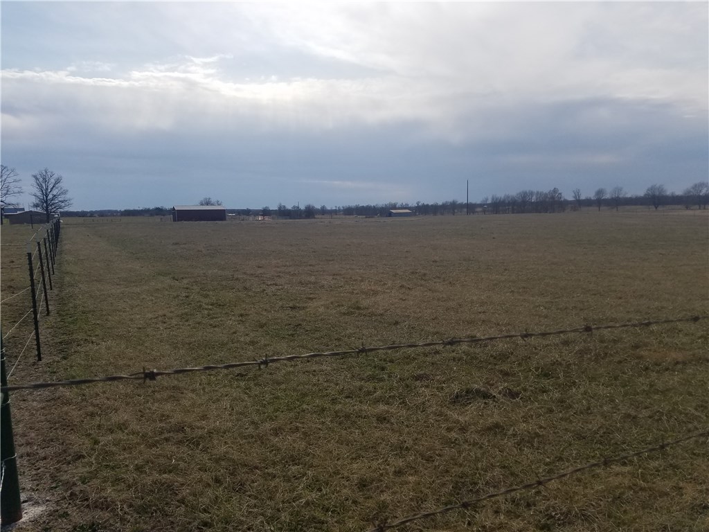 Country Living Close To Town Is Here! This Rare, Flat, And Open Acreage Is In A Great Location! 5.5 Acres More Or Less. 1 Mile From Hwy 112 And Upcoming Scissortail Subdivision. Enjoy The Perks And Scenery Of This Area Without Being In A Subdivision. Horse-Friendly Area, Make It Your Own!