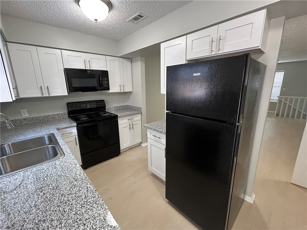 SEQUOYAH SOUTH PH I - Residential Lease