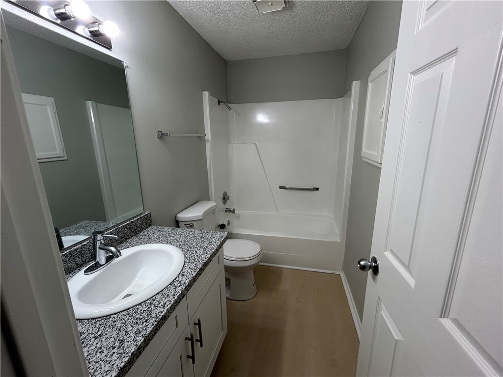 SEQUOYAH SOUTH PH I - Residential Lease