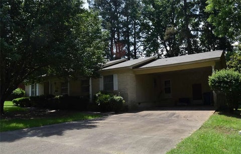 Photo of 921 Willow, Malvern, AR 72104 (MLS # 1352410)