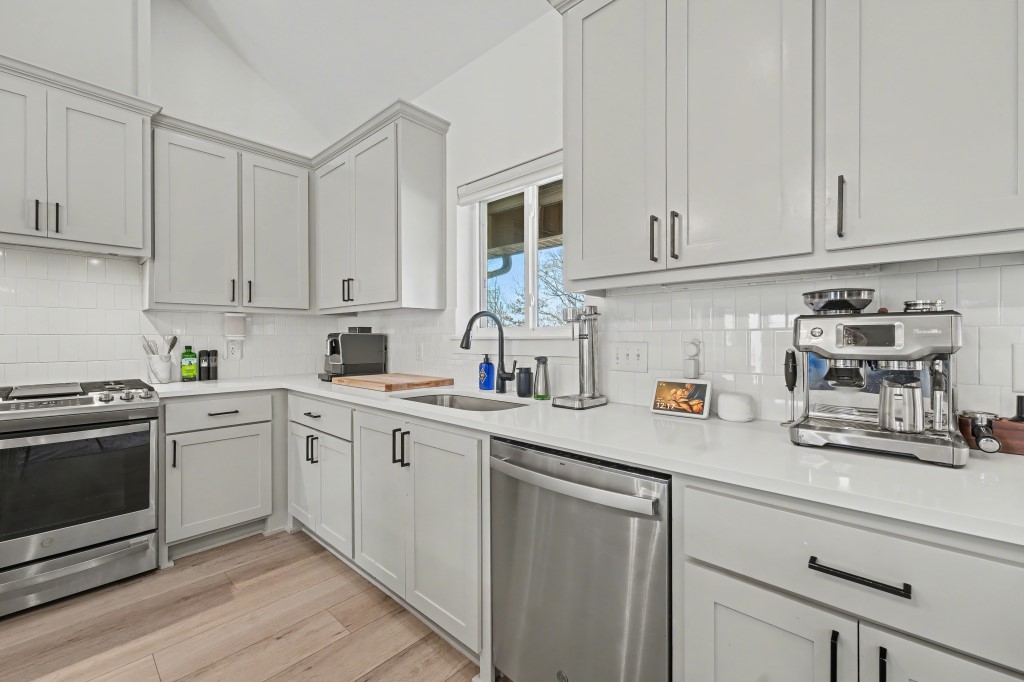 Lands End Sub Bvv - Residential