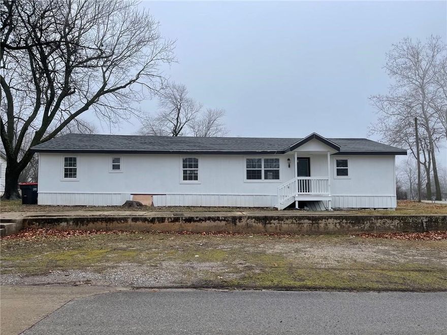 This house is a fixer-upper. The owner has done a lot of work. It needs an AC unit, a furnace, and kitchen cabinets. It has new paint, plumbing, electricity, flooring, windows, water heater, and the roof was installed in 2022, the house is in a great location, but may not go FHA, go and show