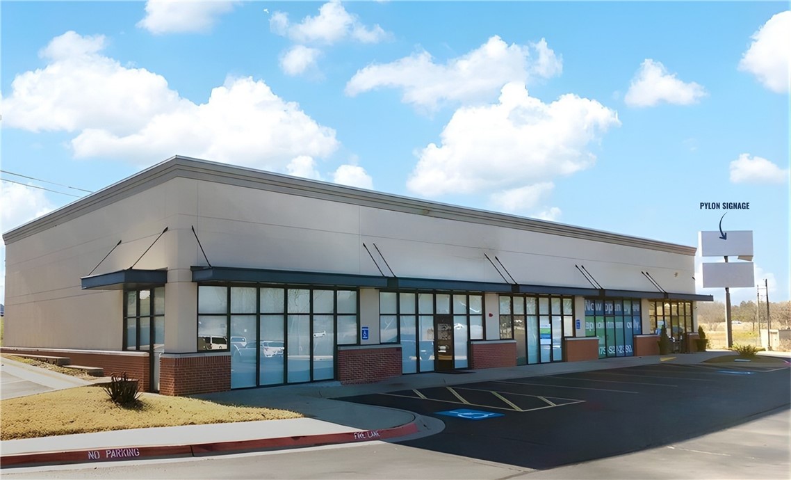 Vineyards, The Lowell - Commercial Lease