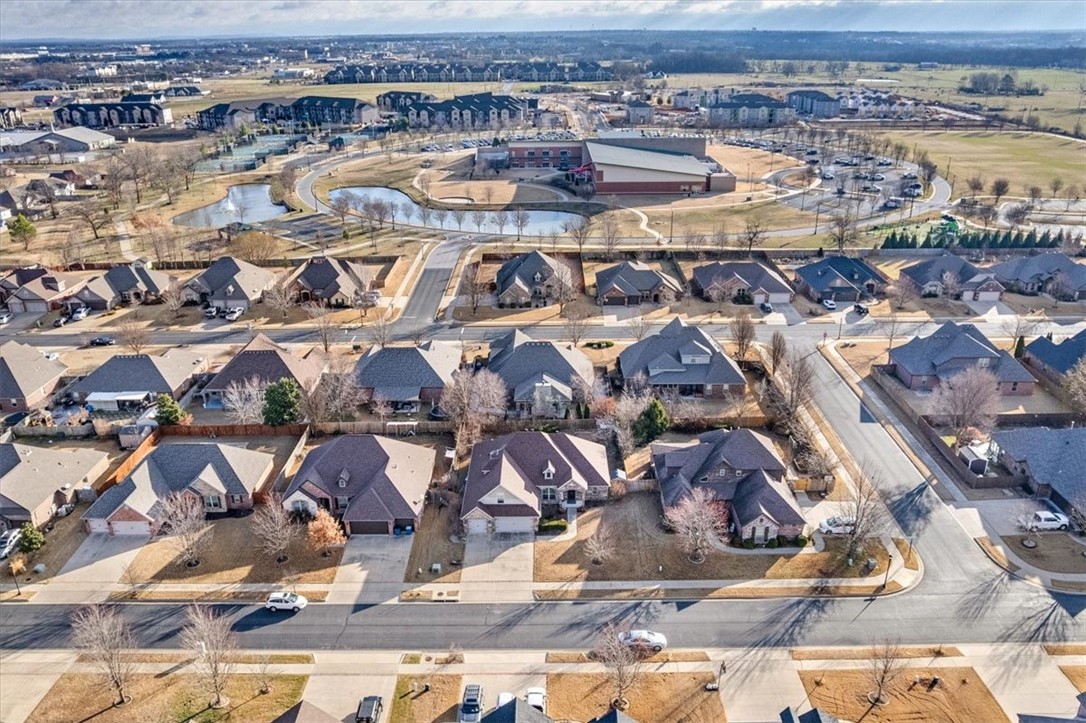 Edens Brooke Sub Ph Iv Bentonville - Residential