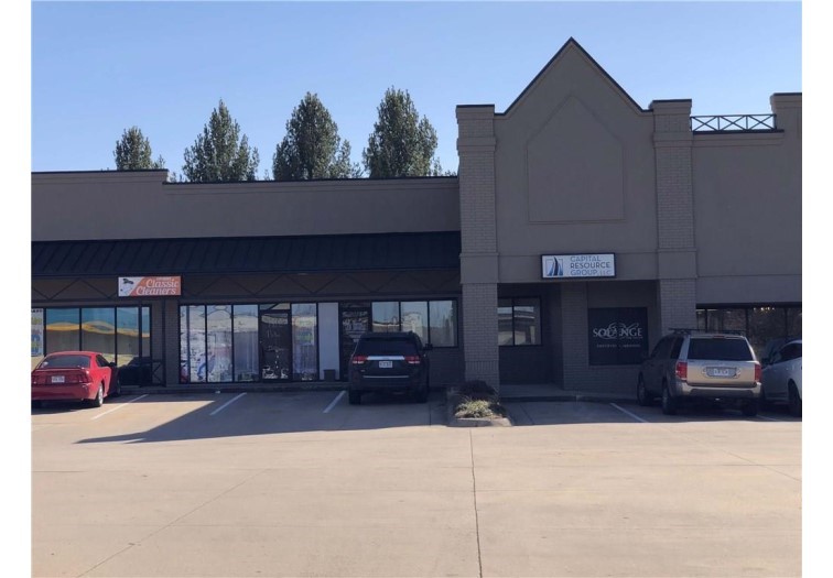 Currently used as Real Estate office. The space contains 3 offices, reception area, breakroom area, and restroom. One office currently being used as conference room.850 sq ft available for the perfect small office. Great location on Northeast side of Fayetteville with easy access to all.