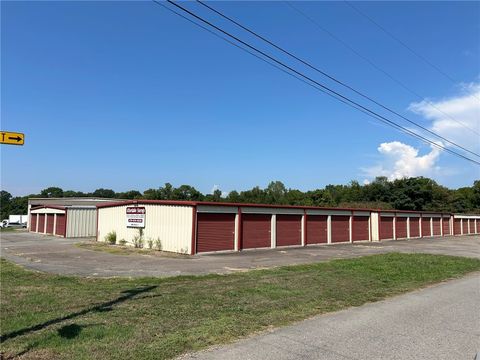 Photo of 1002 W C Street, Russellville, AR 72801 (MLS # 1325130)