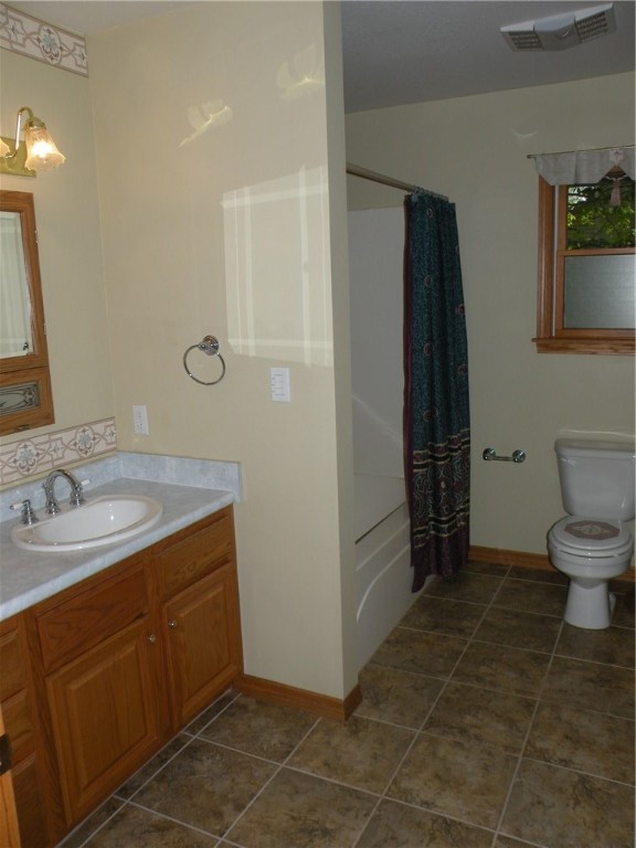 Unit 114 Holiday Island - Residential