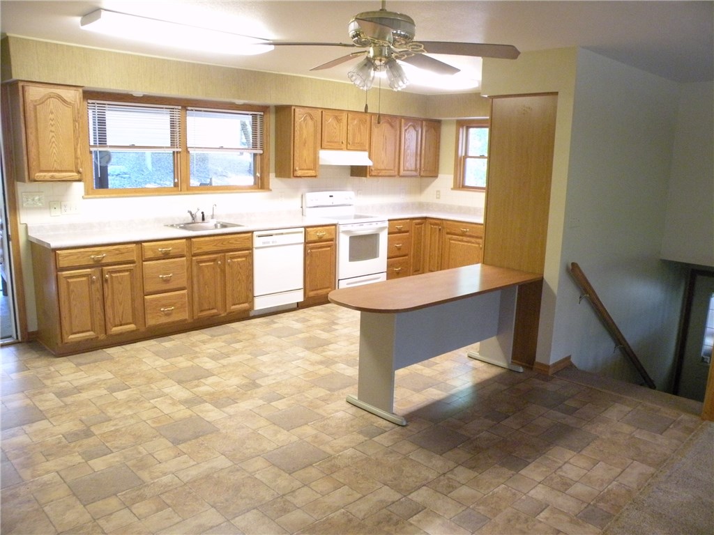 Unit 114 Holiday Island - Residential