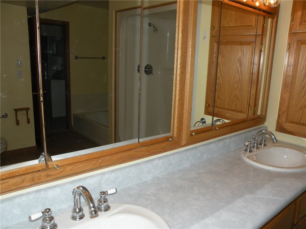 Unit 114 Holiday Island - Residential