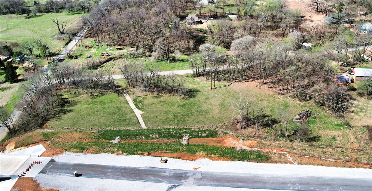 Elm Spgs Outlots - Land