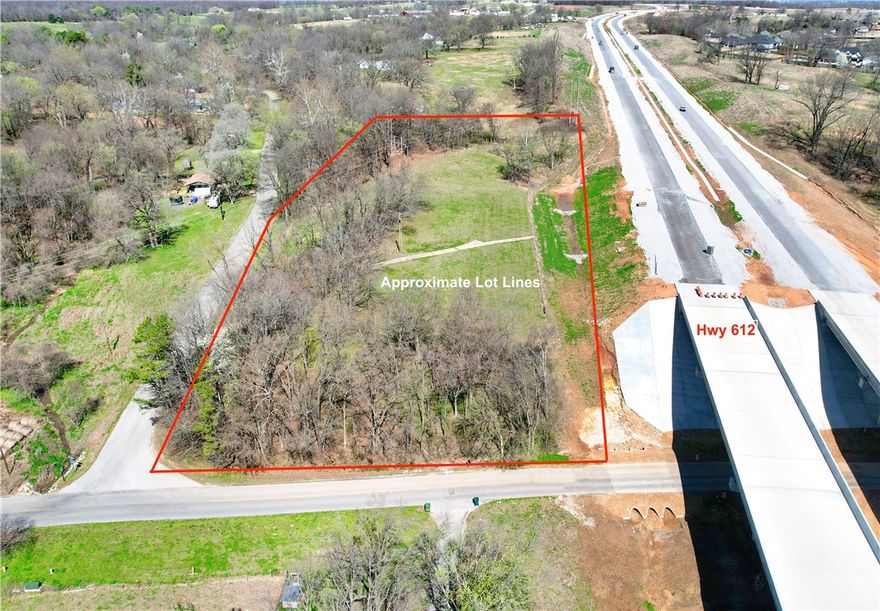 Great Opportunity to own 3.89+/- acres in Elm Springs. Convenient to AR 612 interchange, Springdale Water on South side of Brush Creek Rd. Property has a 100' easment for electric.