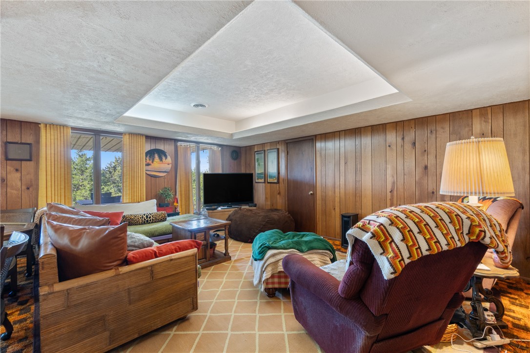 Unit 5 Holiday Island - Residential