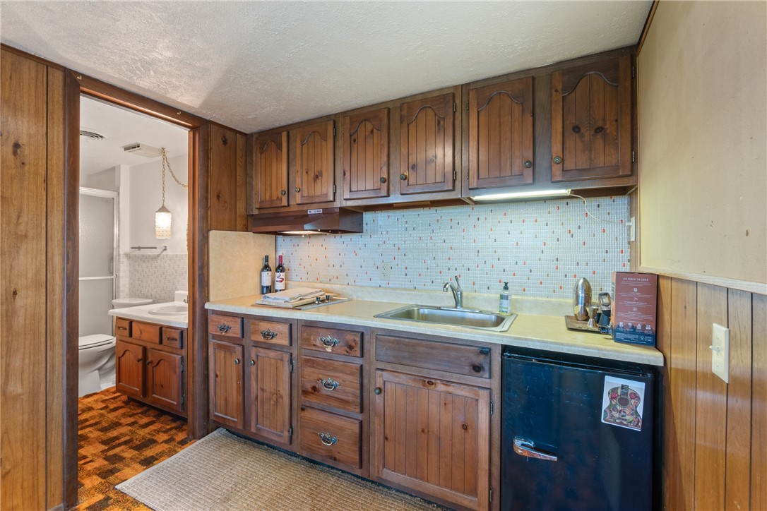 Unit 5 Holiday Island - Residential