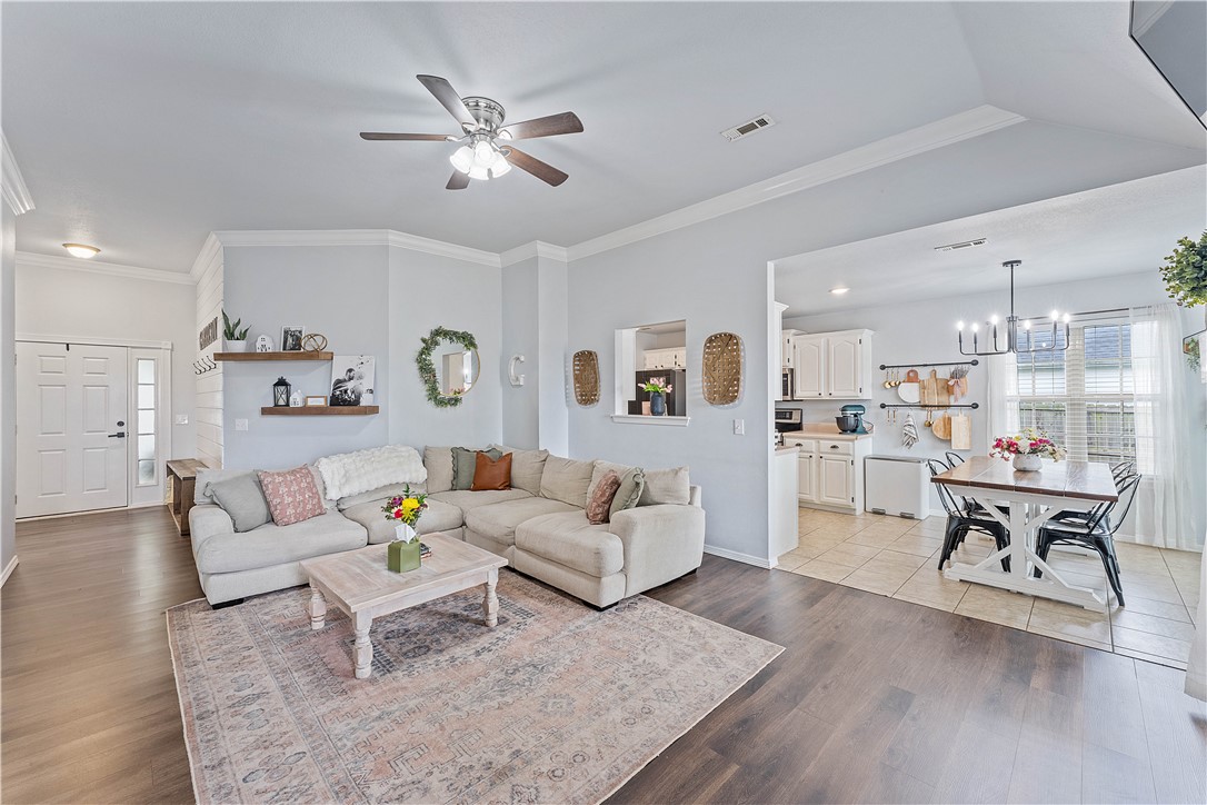 Standing Oaks - Residential