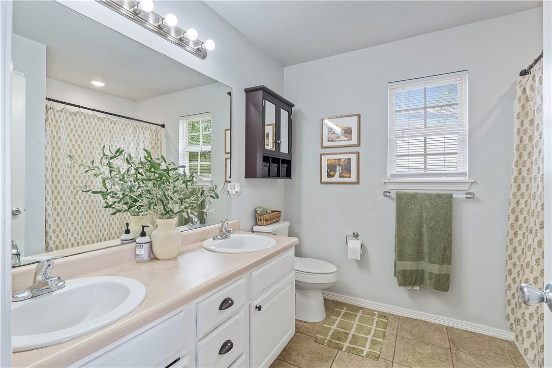 Standing Oaks - Residential