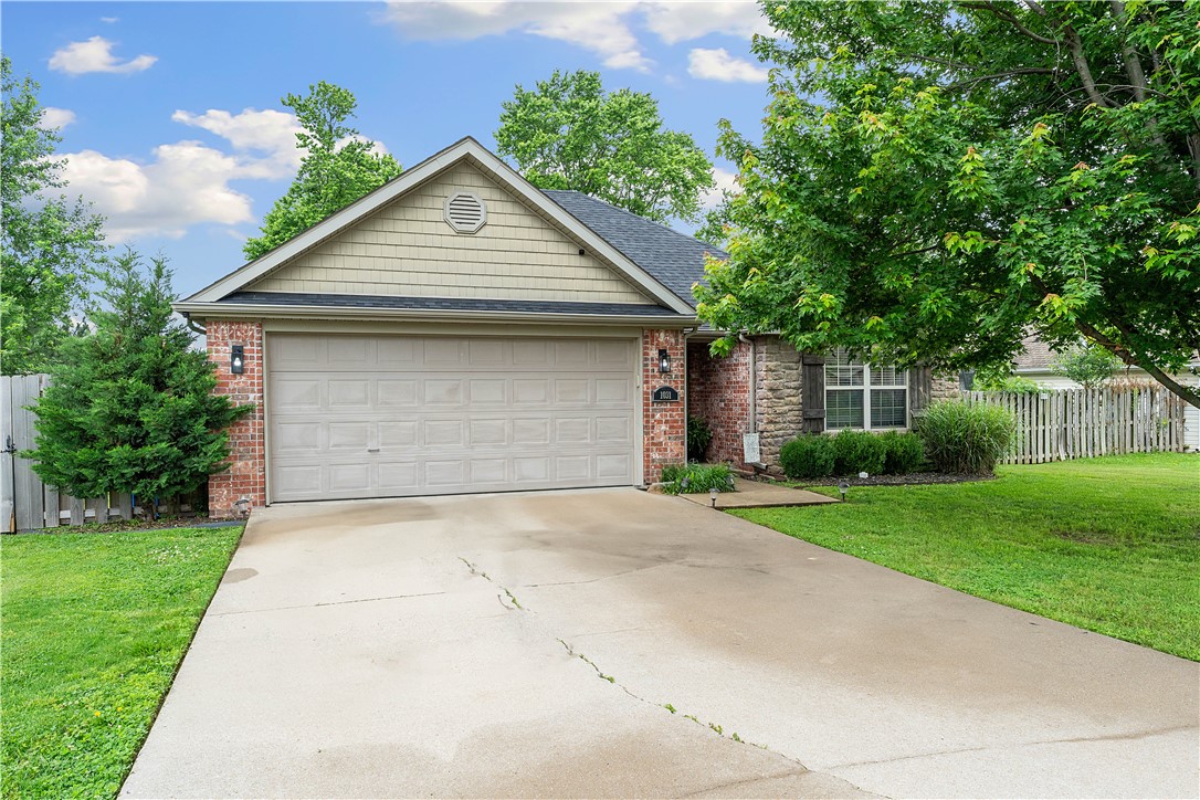 Standing Oaks - Residential