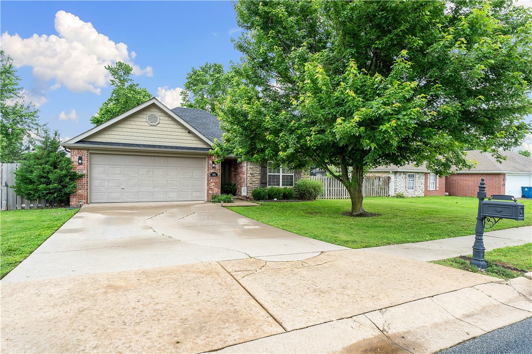 Standing Oaks - Residential