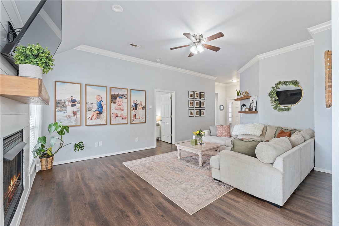 Standing Oaks - Residential