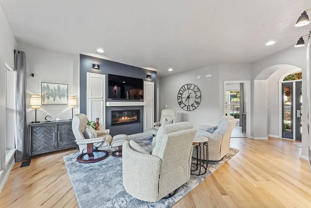 Bella Vista, Arkansas 72714, United States, 3 Bedrooms Bedrooms, ,2 BathroomsBathrooms,Residential,Pending,217063