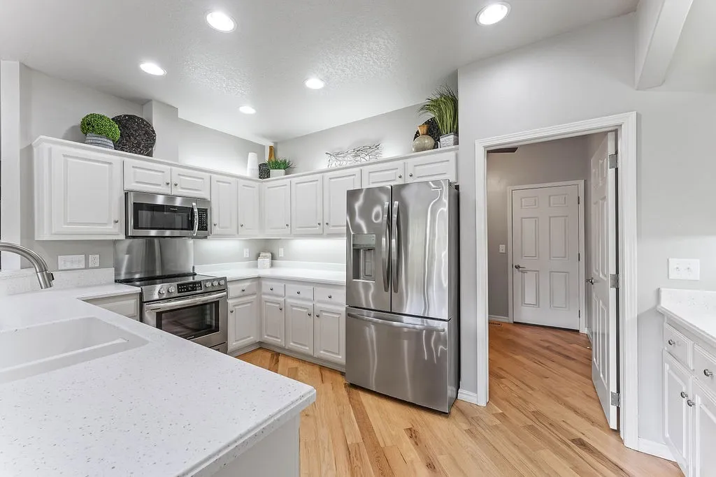 Bella Vista, Arkansas 72714, United States, 3 Bedrooms Bedrooms, ,2 BathroomsBathrooms,Residential,Pending,217063