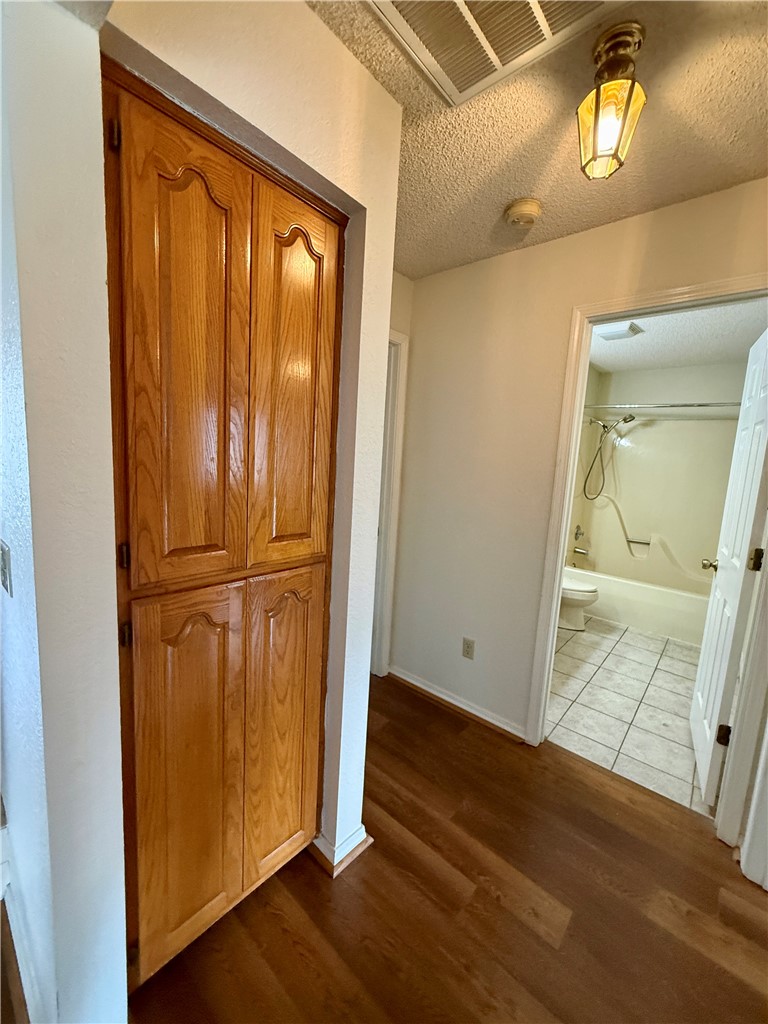 Dunedin Sub Bvv - Residential Lease