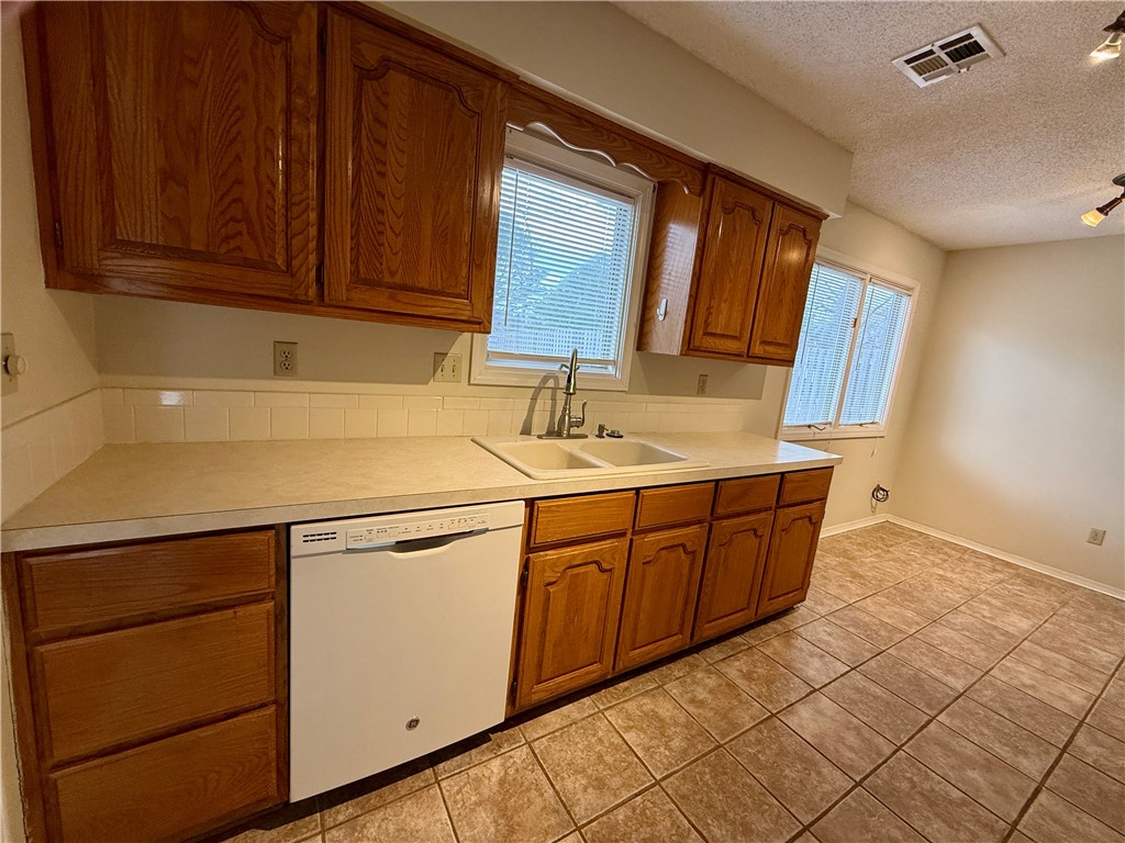 Dunedin Sub Bvv - Residential Lease