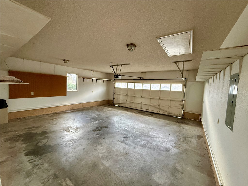 Dunedin Sub Bvv - Residential Lease