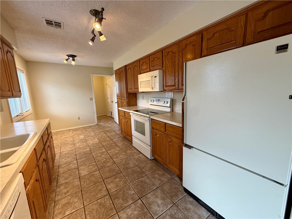 Dunedin Sub Bvv - Residential Lease