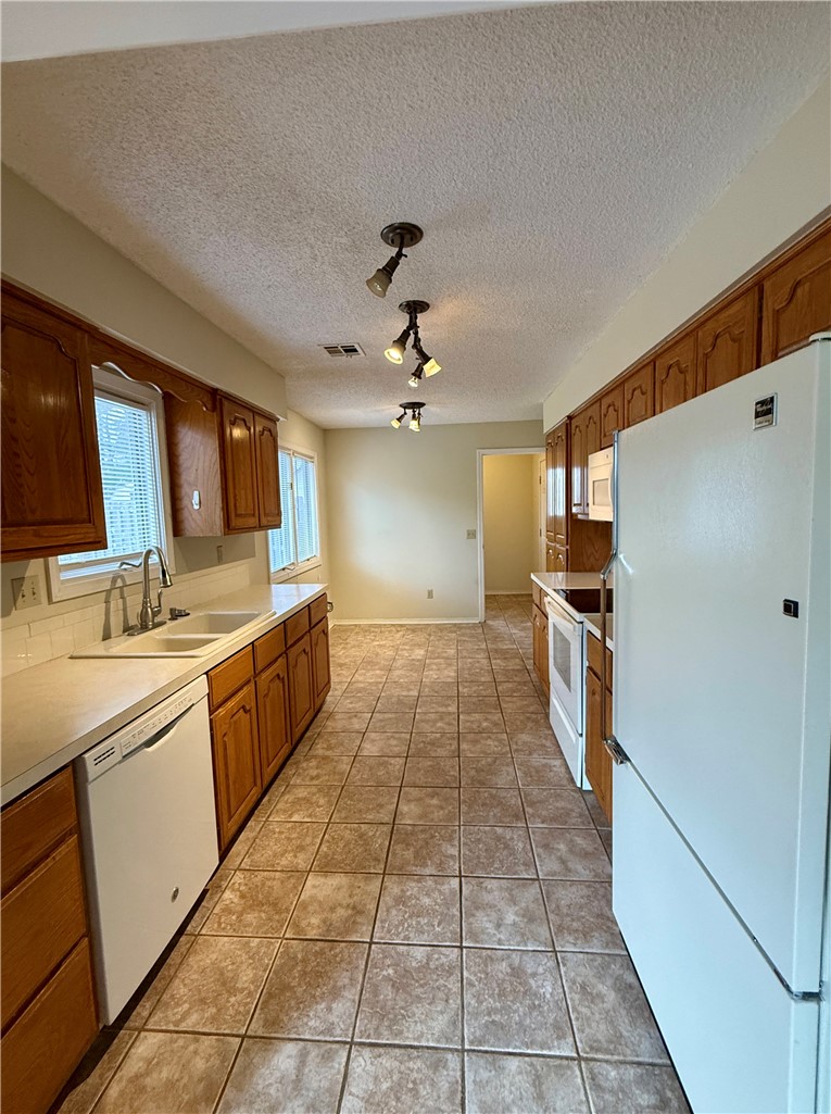 Dunedin Sub Bvv - Residential Lease