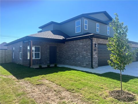 Photo of 620 Cosmos Street, Centerton, AR 72719 (MLS # 1324082)