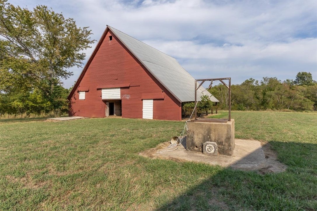 5581 W Sellers Road