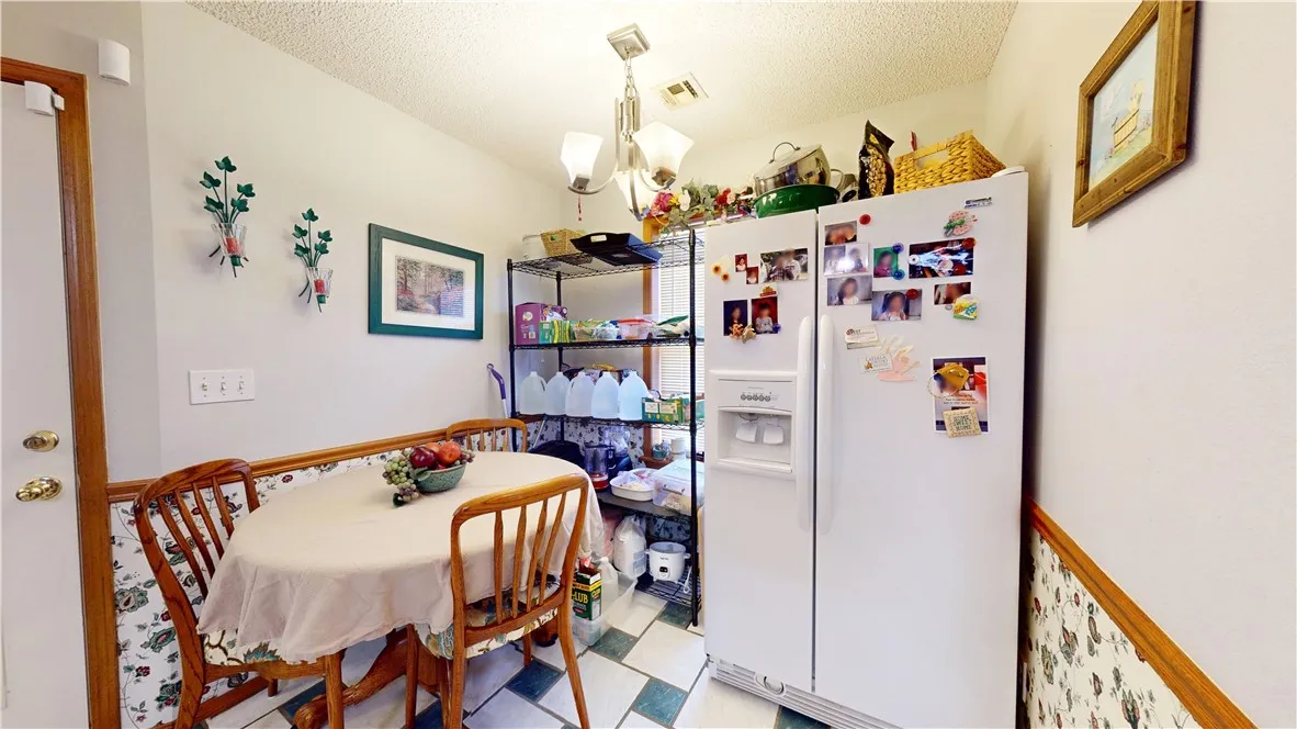 Bella Vista, Arkansas 72714, United States, 3 Bedrooms Bedrooms, ,2 BathroomsBathrooms,Residential,Pending,88273