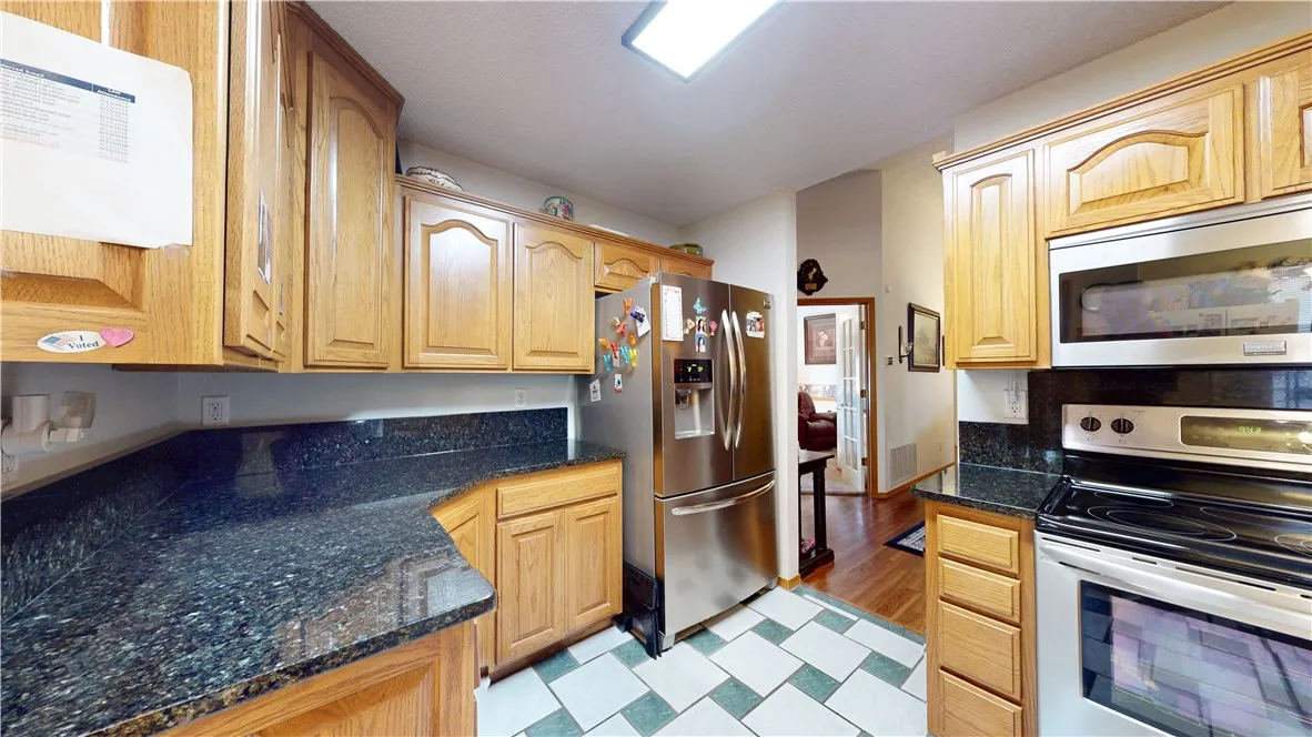 Bella Vista, Arkansas 72714, United States, 3 Bedrooms Bedrooms, ,2 BathroomsBathrooms,Residential,Pending,88273