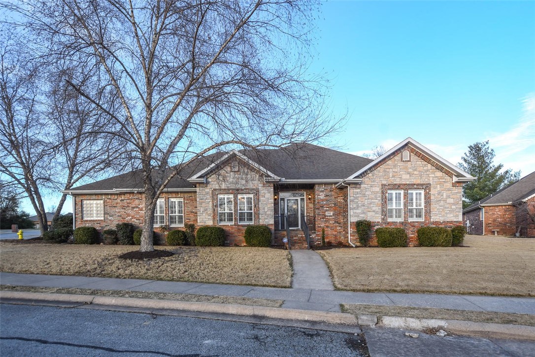 Beautiful large home on a corner lot! This one story home has huge rooms with 10 foot ceilings in the main living area with detailed crown molding. Four bedroom & three full baths. Home has been freshly painted and new carpet throughout. Formal dining and eat in/breakfast area offers lots of room for entertaining. Large living area has lots of room for plenty of seating for the family and company to enjoy the gas log fireplace. Kitchen features granite counter tops with bar seating as well. New sink cabinet in the laundry room. Split bedroom plan offers privacy to the primary bedroom w/3 other bedrooms on the other side of the home. 2 of the bedrooms have a Jack & Jill bath between them with the front bedroom that could serve as an office. Covered back patio is set up w/electric for a hot tub. Manageable sized backyard is privacy fenced with storage building. Sidewalk & stepping stones allow easy access to garage and the other side of the home as you are working or enjoying the backyard. Come see this home today!