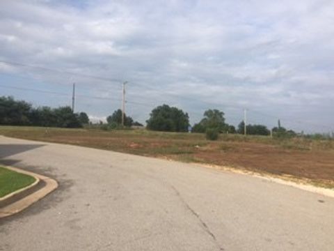 Photo of 7401 SW Regional Airport Boulevard, Bentonville, AR 72712 (MLS # 1330678)