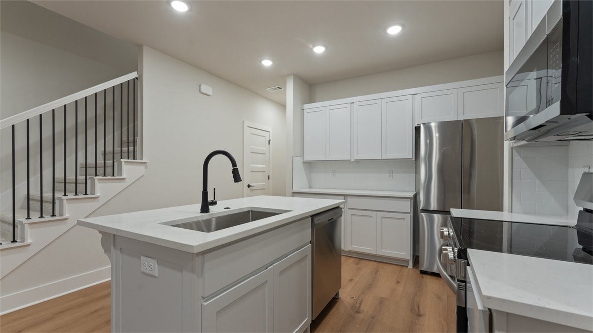 CRYSTAL COVE PH I - Residential Lease