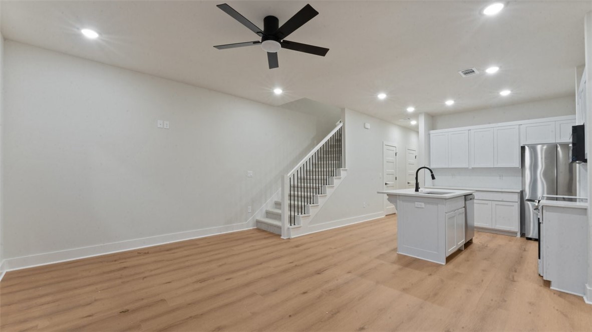 CRYSTAL COVE PH I - Residential Lease