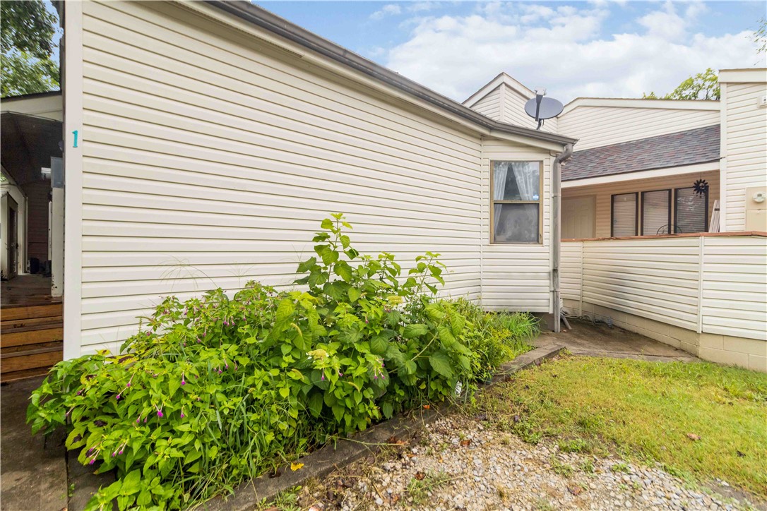 Unit 10 Holiday Island - Residential
