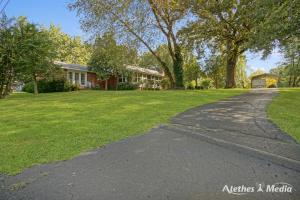 Convenience and space meet in the heart of Dardanelle. The spacious interior of this 2828 SF home offers plenty of room to stretch out and enjoy being home. A sun room, huge kitchen and formal dining room are just a few of the perks you'll find inside. If having a huge yard is what you are craving, or if you'd like a nice shop/separate garage this is just the ticket. All in the heart of town!